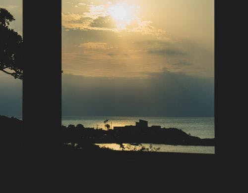 The earl－室内からの風景