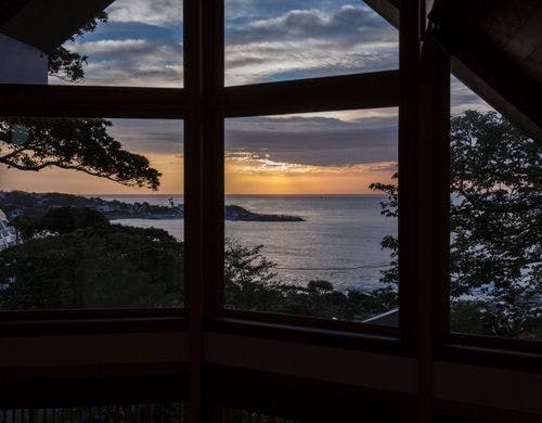 The earl－室内からの風景