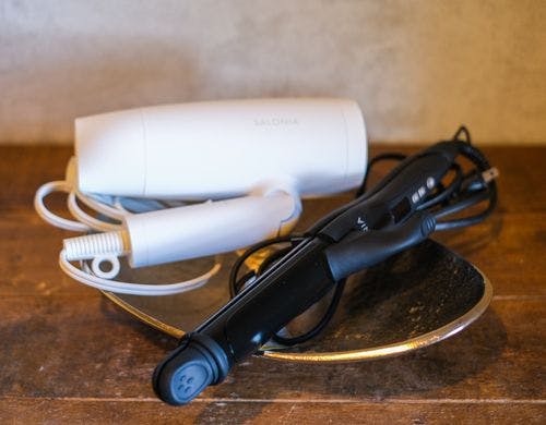 ヘアドライヤー／ヘアアイロン