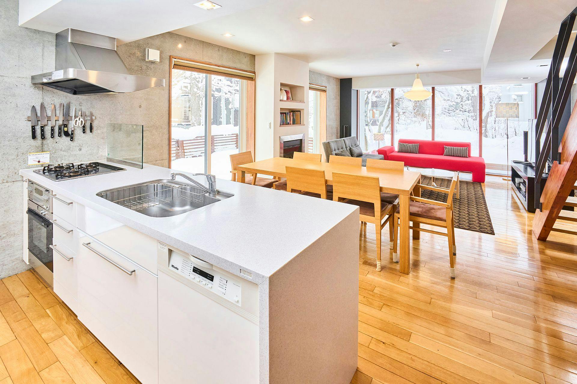 Niseko Central House & Apartment