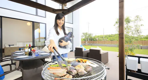 <BBQ機材付/1棟貸切> 愛犬と過ごす九十九里のプライベートヴィラ——プールサイドBBQステイ
