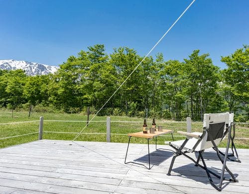 住箱およびテントルームのウッドデッキ