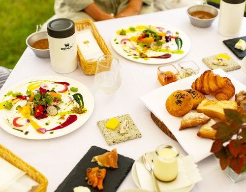 フィールドブレックファースト