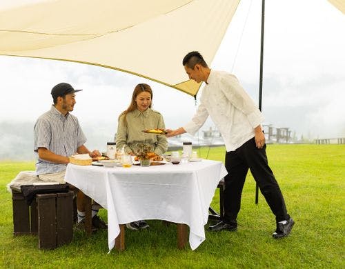 フィールドブレックファースト