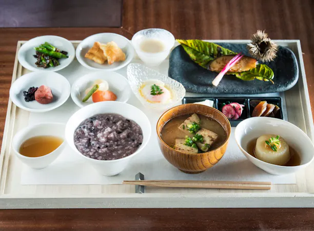 奈良の古代米を使った奈良がゆ膳