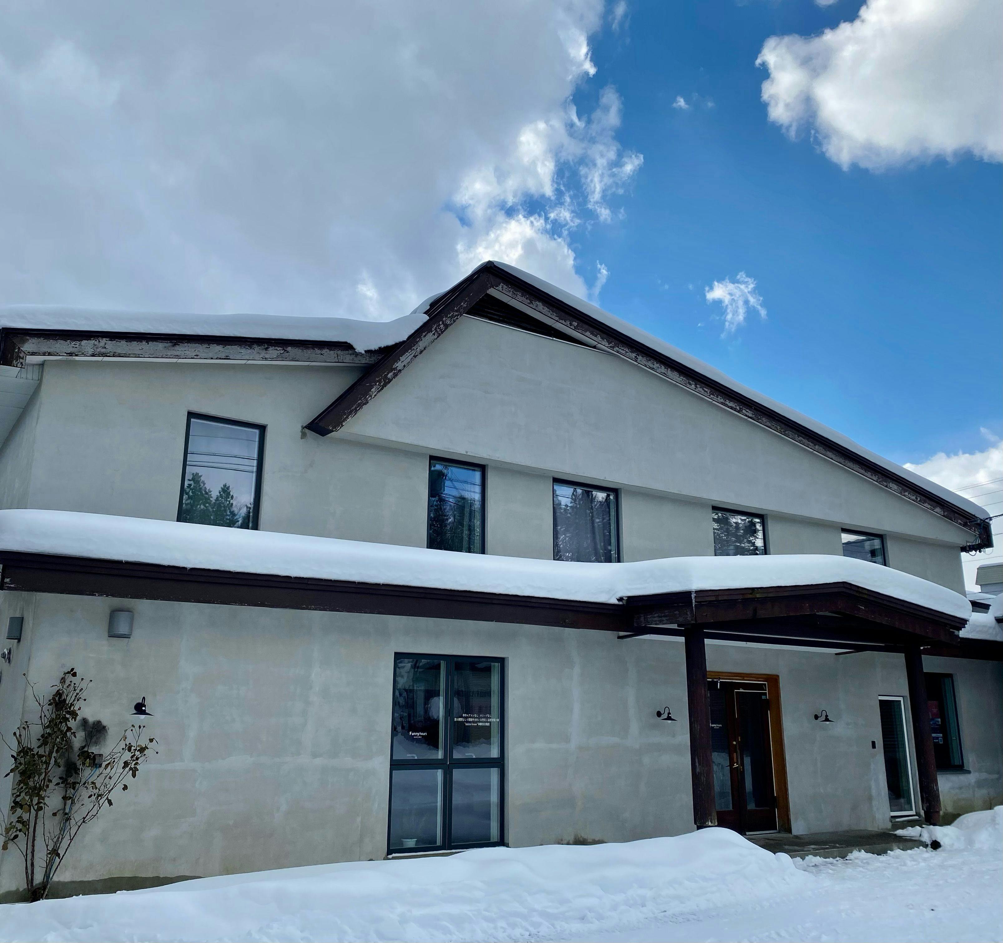 Square 8（旧：HAKUBA Funny hours）