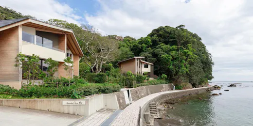 Hamabe Oura