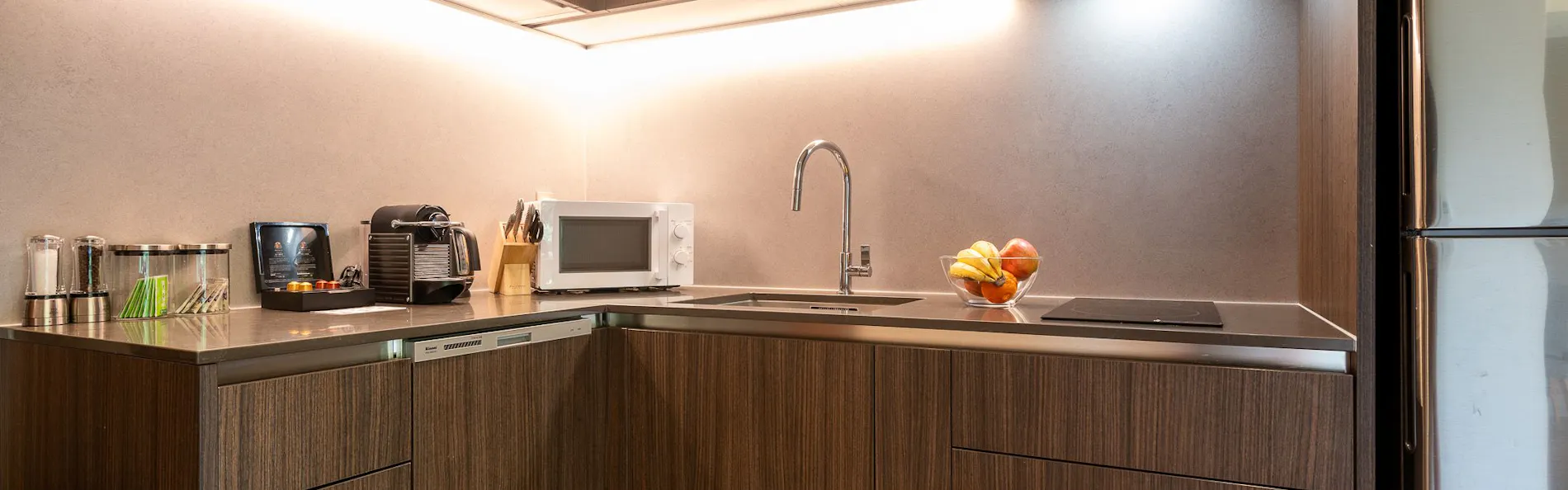 ザ・ヴェール・ルスツ | THE VALE RUSUTSU
