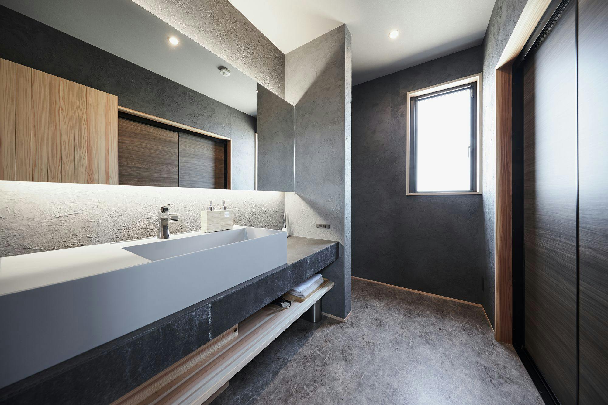 ห้องล้างหน้าชั้น 2