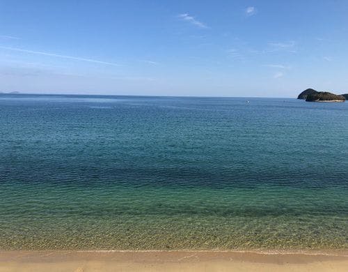 眼前に広がる凪の瀬戸内海