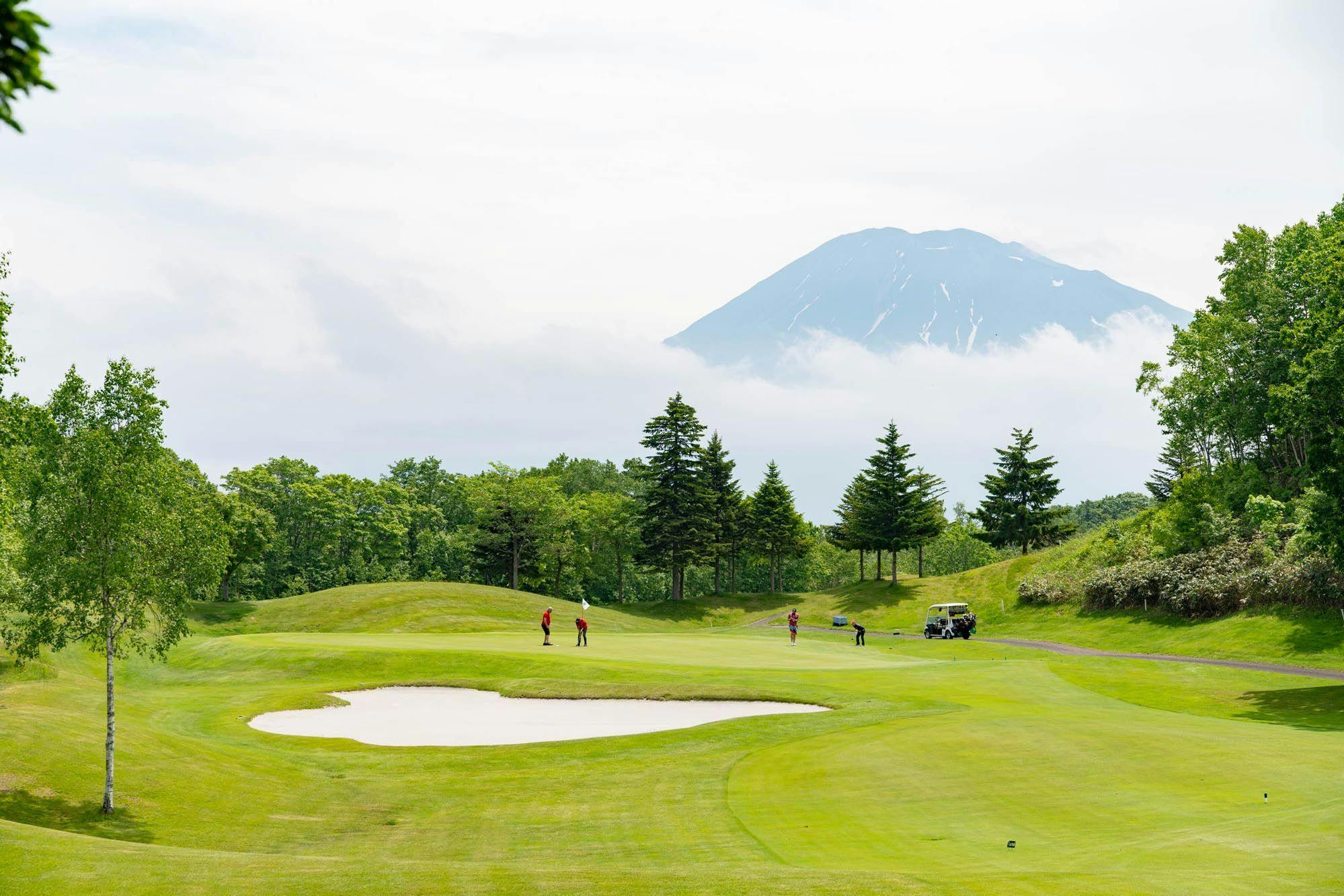 Musim Panas di Niseko (Golf)