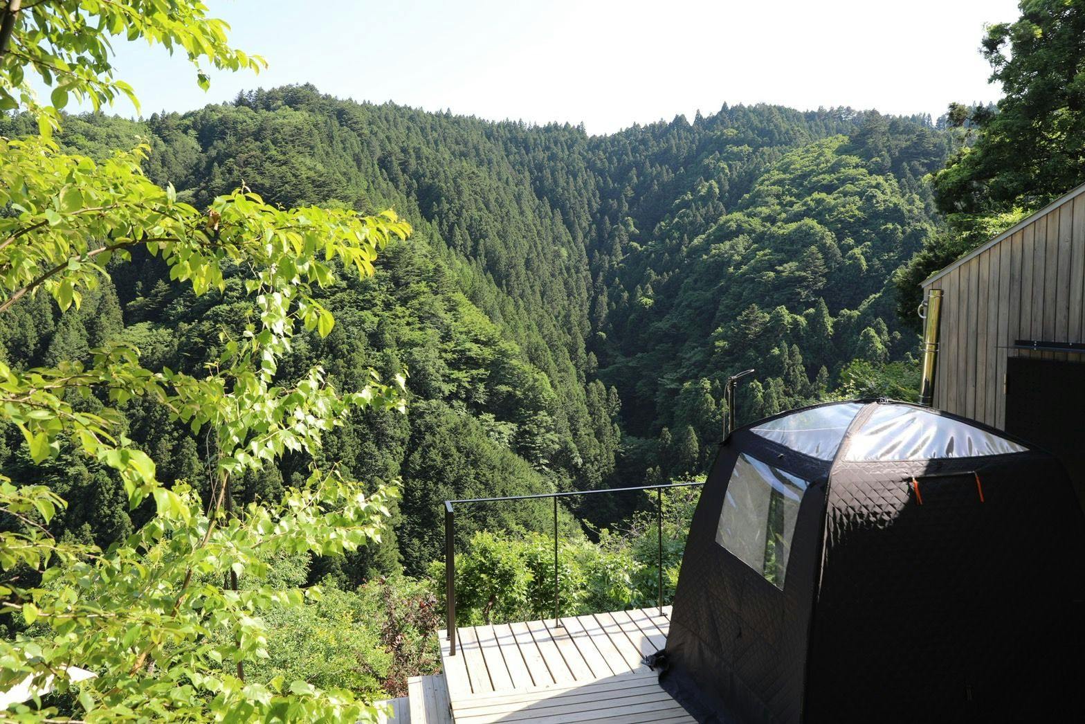 最高120℃を誇るモルジュ製のテントサウナ