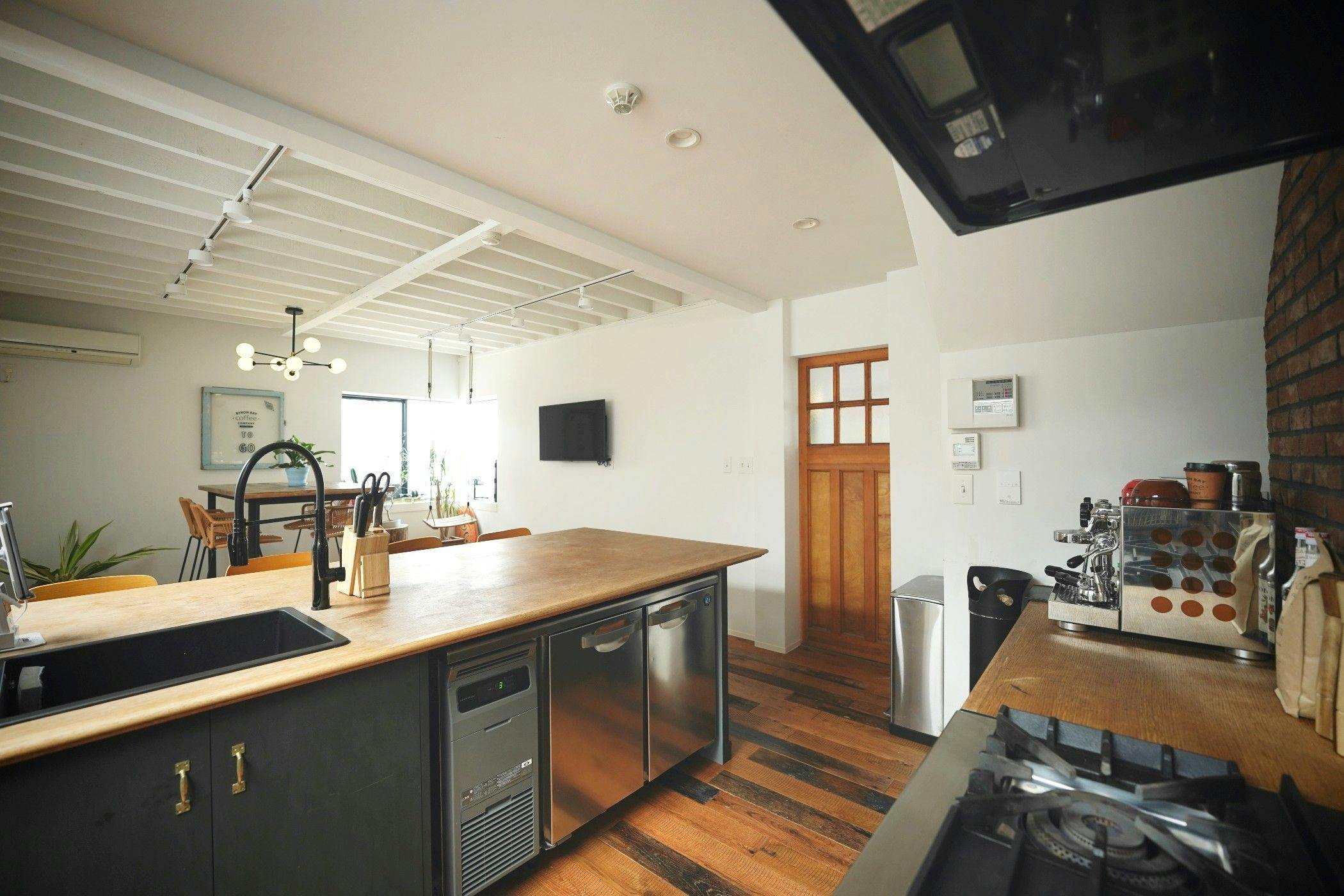 STRADDIE HOUSE