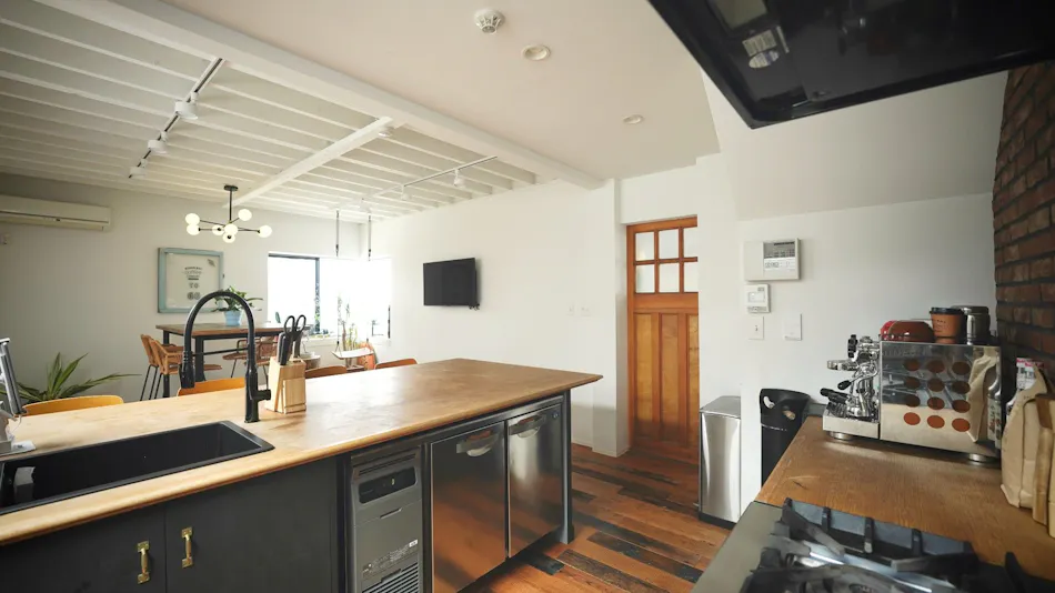 STRADDIE HOUSE