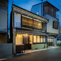 ที่พักส่วนตัวอย่างสมบูรณ์ในบ้านเมืองที่ปรับปรุงใหม่