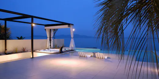 PLATINUM RESORT