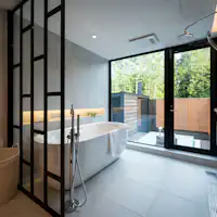 スタイリッシュなバスルームです。