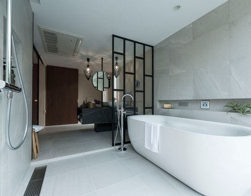 スタイリッシュなバスルームです。