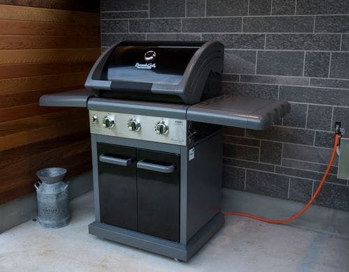 ＢＢＱコンロにてＢＢＱを楽しめます。