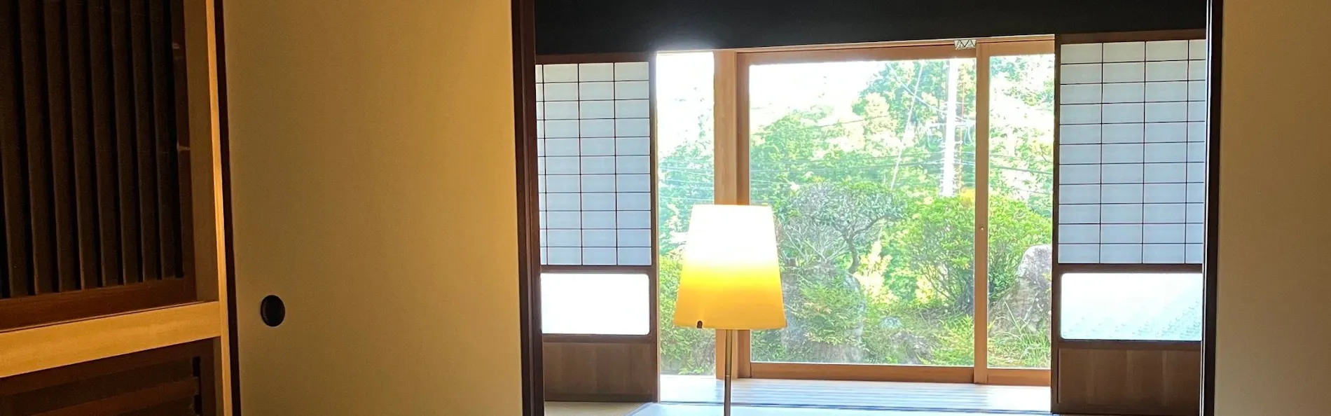 Casa 狐穴 KitsuneAna 和モダンな100年古民家で里山を体験する
