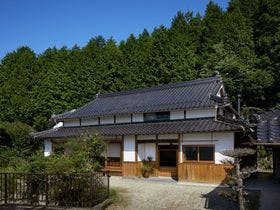Casa 狐穴 KitsuneAna 和モダンな100年古民家で里山を体験する&nbsp;施設全景