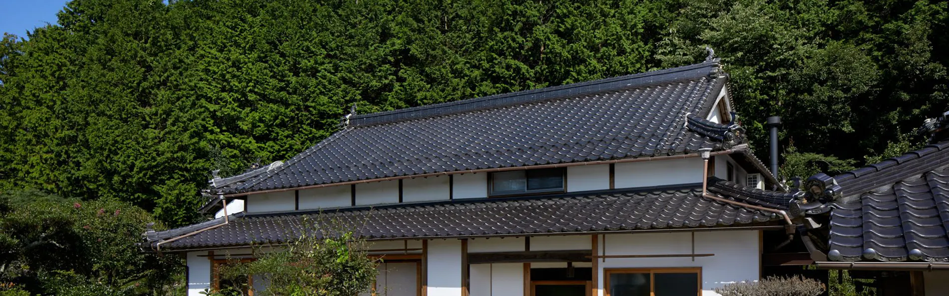 Casa 狐穴 KitsuneAna 和モダンな100年古民家で里山を体験する