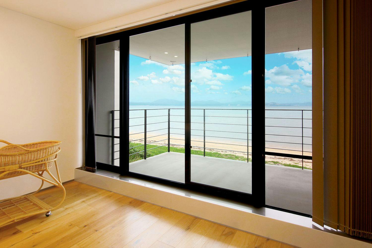 Beach front studio NagoNago