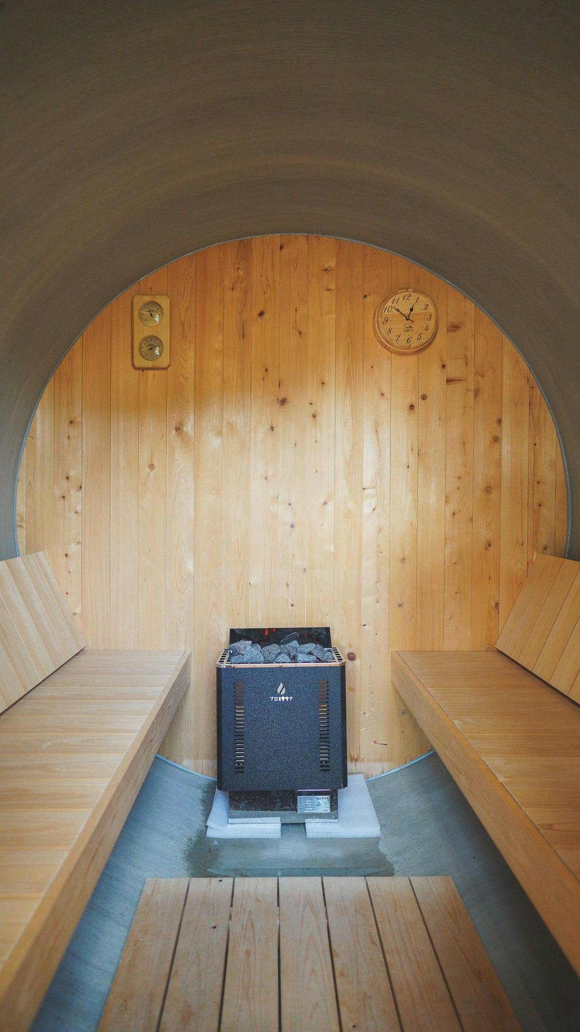 ドカンサウナの内部