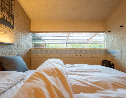 ベッドルーム　鉄の間