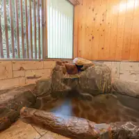 天然溫泉的岩風呂(Iwaburo)