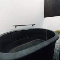 裏庭に外風呂