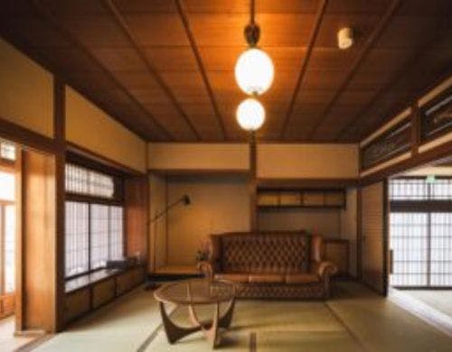 *【客室リビング】