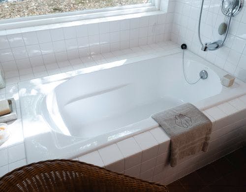 主寝室浴室バスタブ