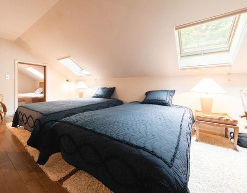 ロフトにはベッド4台