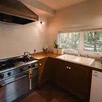 オーブンなど設備充実