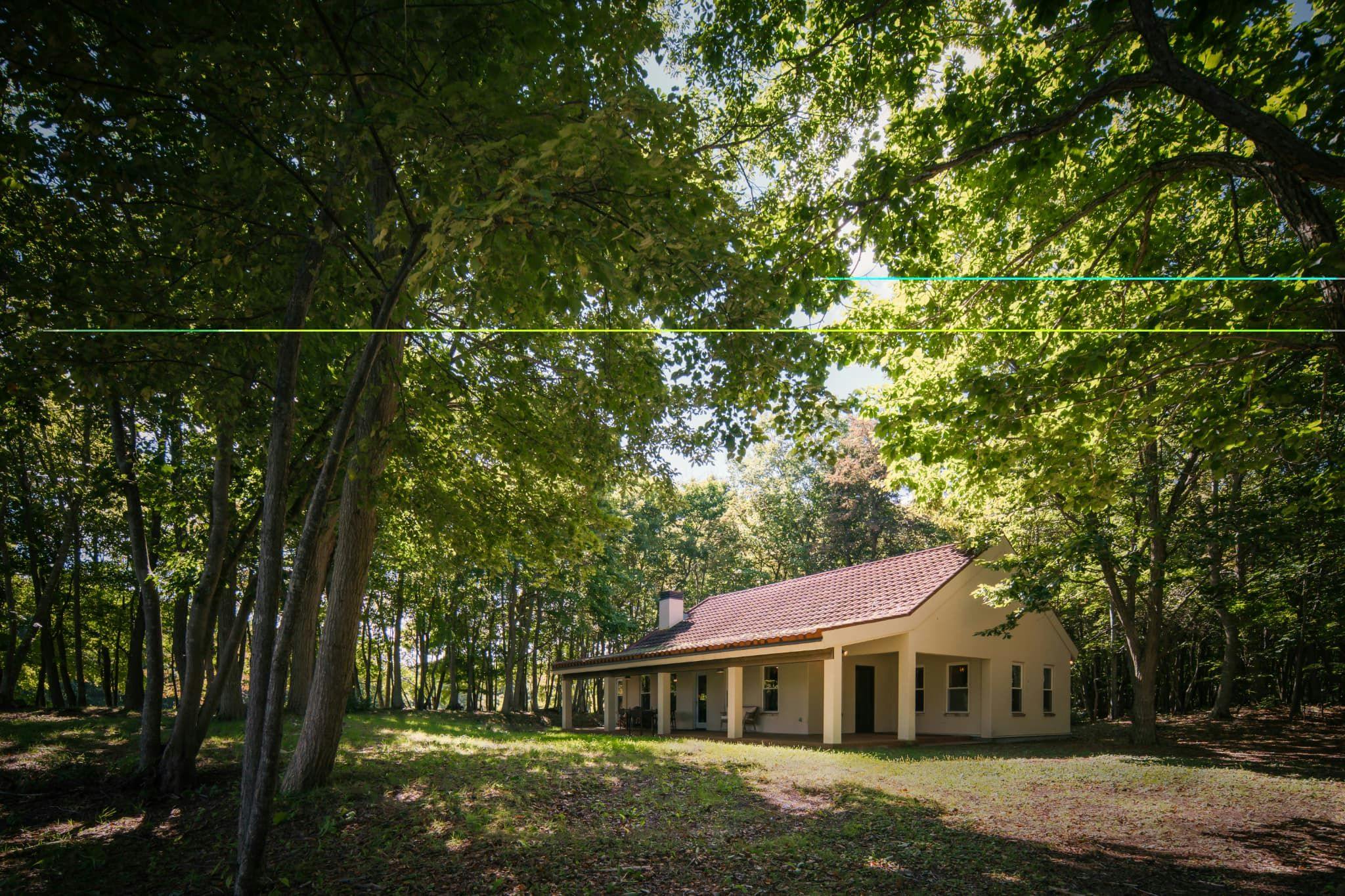 函館大沼駒ヶ岳ふもとの森の別荘