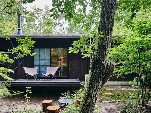 心身が休まり感性がひらく「自然の中のもう一つの家」で過ごすシンプルなプラン