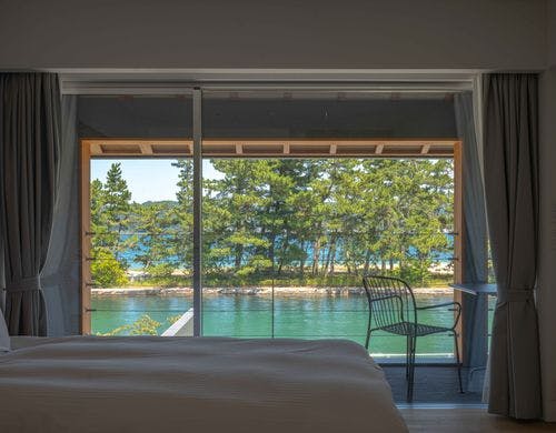 【calm（カーム）】2階ベッドルーム