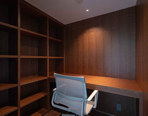 【calm（カーム）】2階ワークスペース