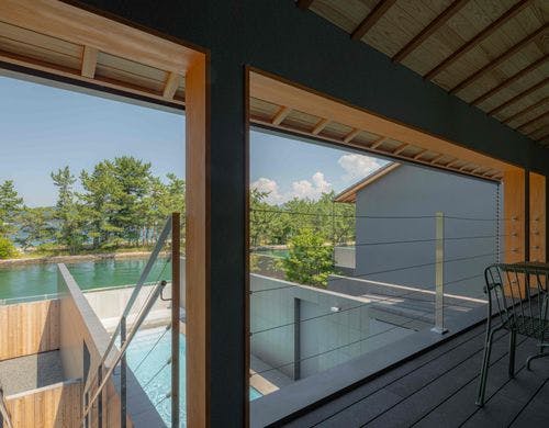 【dawn（ドーン）】運河を望むテラス