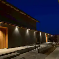 【ภายนอก】