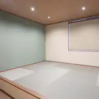 スクエアな畳。モダンで落ち着いた和の空間