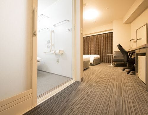 ユニバーサルツイン