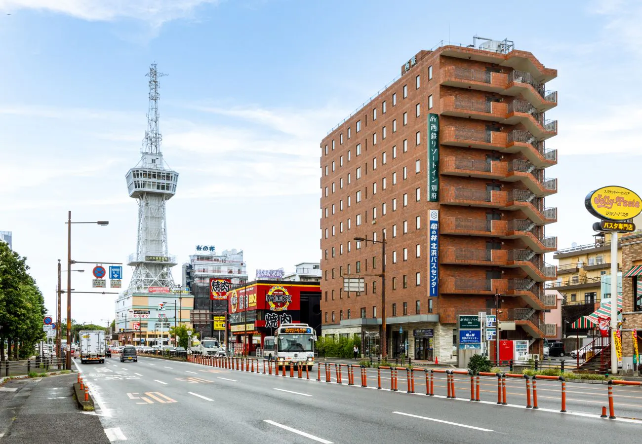 ภาพภายนอกโรงแรม (กลางวัน)