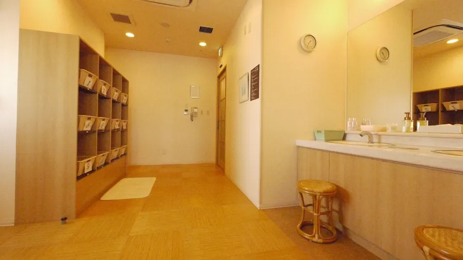 Natural Hot Spring Kojohama "Traveler's Bath" Hotel Route-Inn Higashi-Muroran Ekimae
