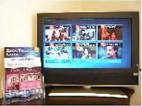 ルームシアター付!映画など100タイトルが見放題【バイキング朝食無料・大浴場完備・無料LAN接続】