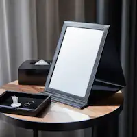 手鏡とアクセサリーケース