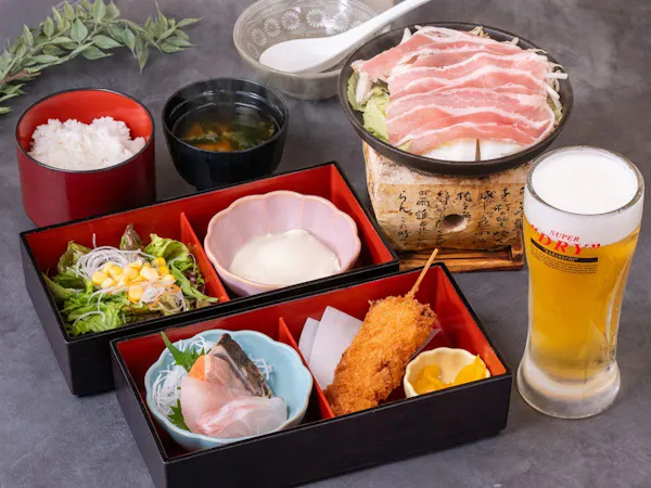 【รวมอาหาร 2 มื้อ】มื้อเย็นเป็นชุดอาหารเต้าหู้ มื้อเช้าเป็นบุฟเฟต์! มีร้านสะดวกซื้อในอาคาร! พร้อมห้องอาบน้ำสาธารณะขนาดใหญ่ เดิน 1 นาทีจากทางออกฝั่งตะวันออกของสถานีเคเซ นาริตะ!