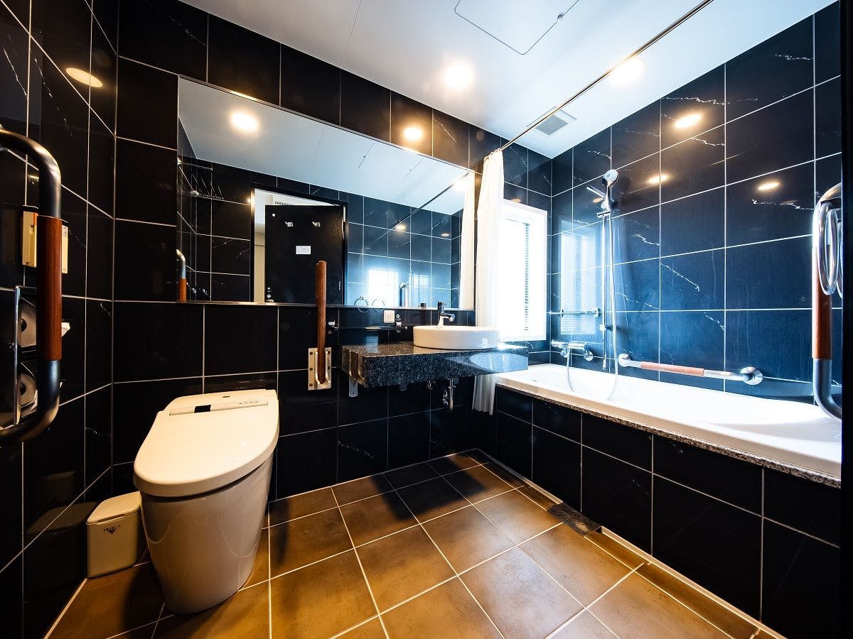 浴槽深さ50ｃｍ・幅65ｃｍ・長さ130ｃｍ