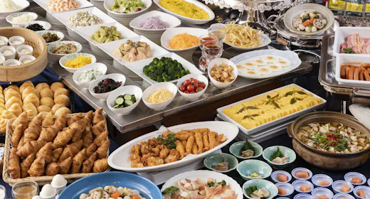 朝食付きスタンダードプラン<博多名物が味わえる朝食>無料コミックコーナー完備